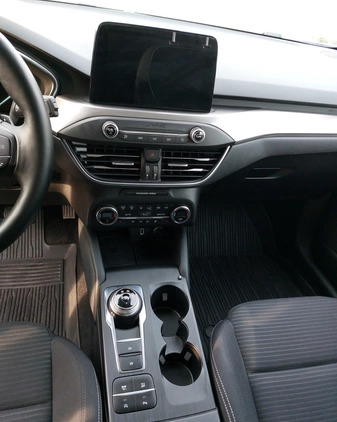 Ford Focus cena 55800 przebieg: 149000, rok produkcji 2019 z Legionowo małe 254